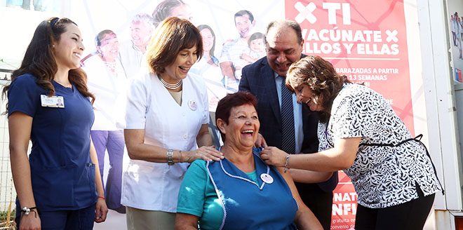 Ministra de Salud refuerza el llamado a las personas mayores a vacunarse contra la Influenza