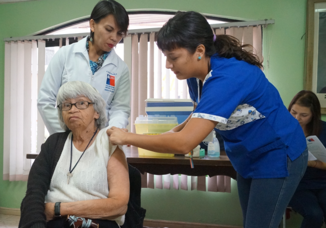 Adultos Mayores serán protagonistas de campaña de vacunación contra influenza 2017